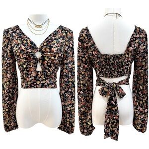 Cottage Fairy Keyhole Crop Top Ditsy Floral Smocked Puff Sleeve Size M